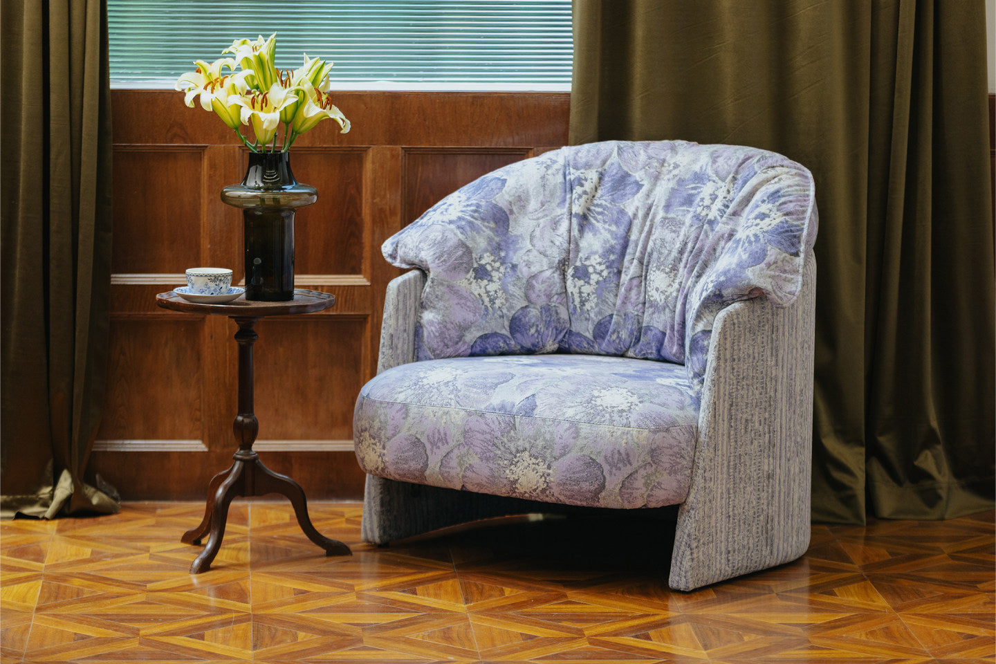 Purple Floral Barrel Accent Chair, Upholstered Lounge Armchair, Curved Hug Chair with Jacquard Style Fabric for Living Room, Bedroom, Study, Reading Corner