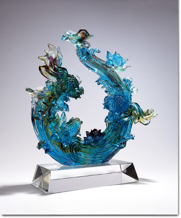 Blue Art Glass Goldfish Sculpture with Crystal Display Base, Decorative Fish Figurine for Living Room, Entryway, Office, Housewarming and Business Gift