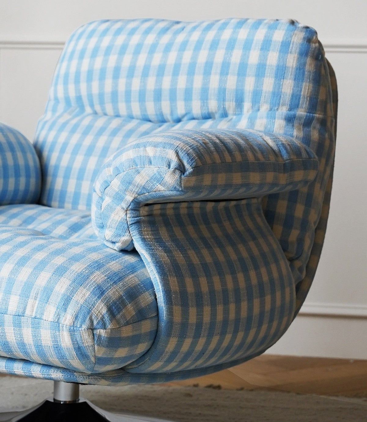 Blue Gingham Swivel Accent Chair, Upholstered Lounge Chair with Plush Down Blend Cushioning, Small Single Sofa Chair for Living Room, Bedroom, Reading Nook, Nursery, Apartment