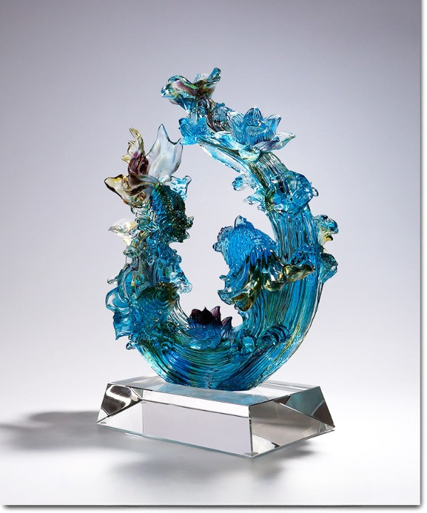 Blue Art Glass Goldfish Sculpture with Crystal Display Base, Decorative Fish Figurine for Living Room, Entryway, Office, Housewarming and Business Gift