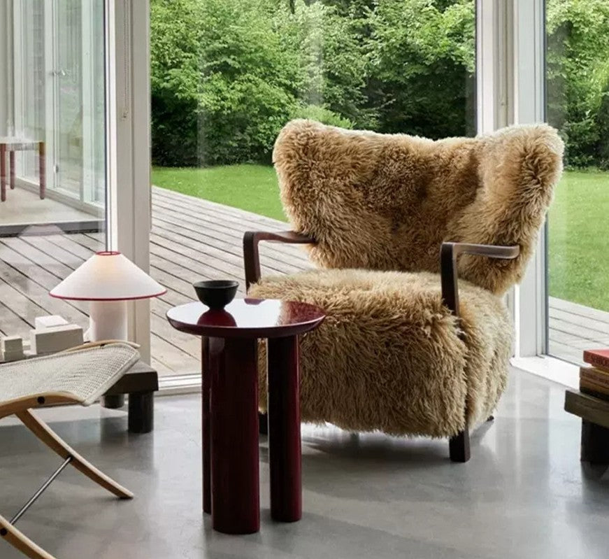 Sherpa Accent Chair with Solid Walnut Wood Arms, Upholstered Lounge Chair, Modern Fuzzy Armchair for Living Room, Bedroom, Reading Nook, Hotel, Beige