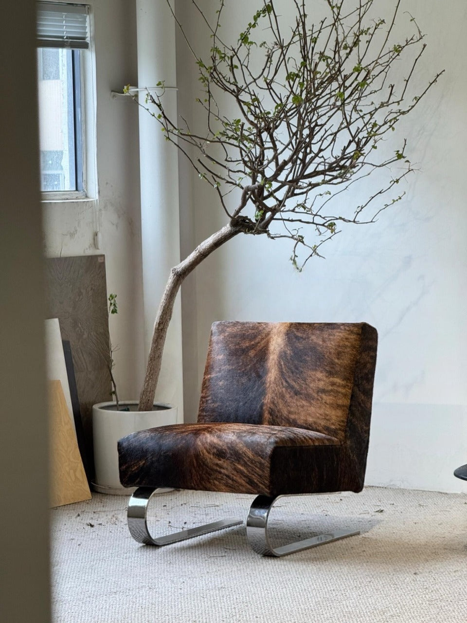 Modern Hair-On Hide Accent Chair with Stainless Steel Sled Base, Low Profile Lounge Chair for Living Room, Bedroom, Reading Nook and Office, Black Brown