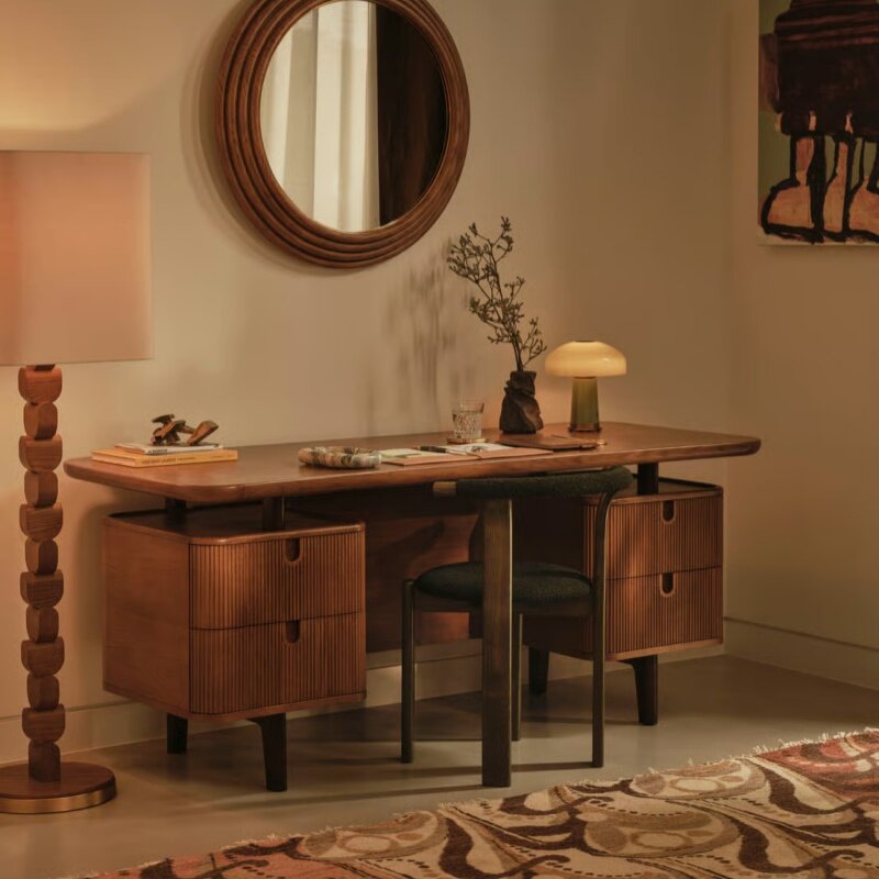 Large Solid Wood Executive Desk, Writing Desk with Side Storage Cabinets for Home Office, Study Room, Bedroom, Hotel, Villa, Natural Brown