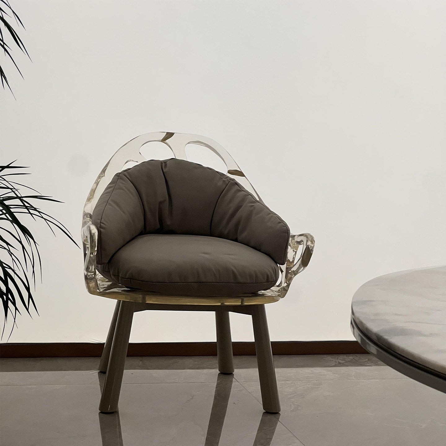Clear Resin Accent Armchair with Olive Green Cushion, Sculptural Transparent Lounge Chair with Four Legs, Modern Upholstered Single Chair for Living Room, Bedroom, Tea Room and Hotel Lobby