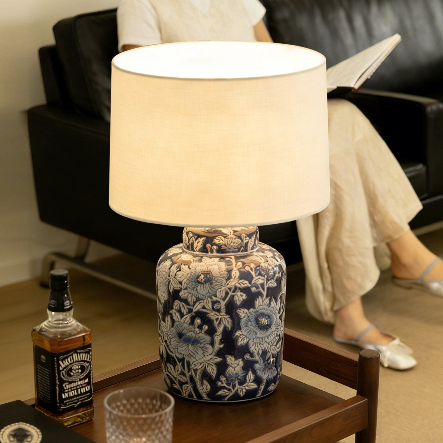 Blue Floral Ceramic Table Lamp with White Fabric Shade, Peony Relief Bedside Lamp with E27 Socket and Button Switch, Decorative Nightstand Lamp for Bedroom Living Room Study