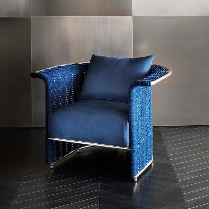 Outdoor Wicker Lounge Chair with Navy Blue Cushions, Handwoven Rattan Style Patio Armchair with Stainless Steel Frame for Garden, Balcony, Porch, Poolside, Living Room and Hotel Lounge