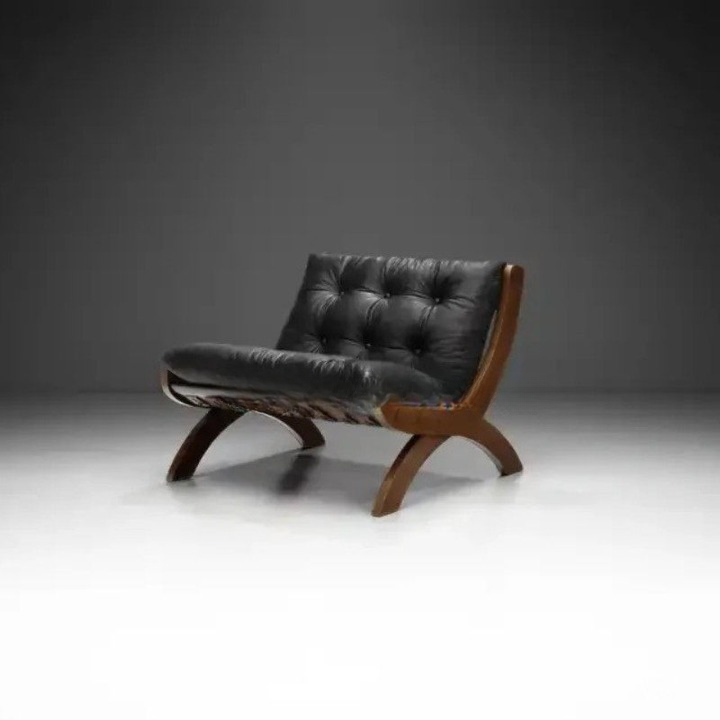 Mid Century Modern Leather Lounge Chair, Solid Wood Accent Armchair with Black Genuine Leather Upholstery, Retro Scandinavian Single Sofa Chair for Living Room, Bedroom, Office and Reading Nook