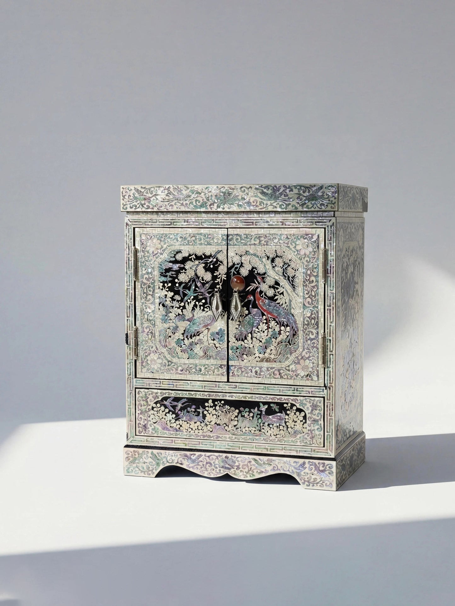 Mother of Pearl Inlay Jewelry Cabinet, Black Lacquer Wooden Jewelry Box with Doors and Drawer, Necklace Earring Ring Organizer Chest for Dresser Vanity Decor