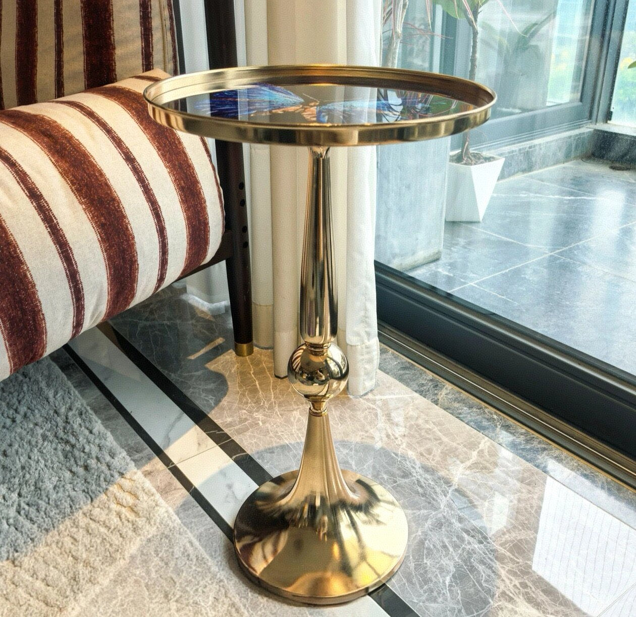 Butterfly Glass Top Side Table, Round Gold Pedestal Accent Table with Tempered Glass Top, Luxury Small End Table for Living Room, Bedroom, Sofa Side and Entryway Decor