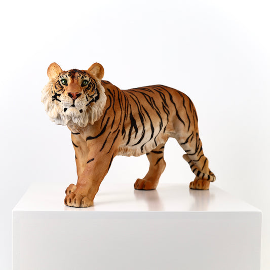 Realistic Tiger Statue, Resin Siberian Tiger Figurine, Large Wildlife Animal Sculpture for Living Room, Entryway, Shelf, Patio, Office and Housewarming Decor Gift