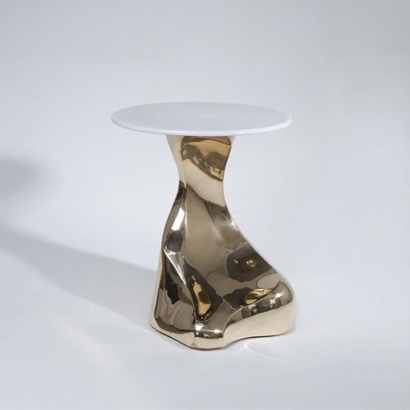 Gold Sculptural Side Table, Round Accent End Table with Tempered Glass Top, Modern Luxury Fiberglass Sofa Side Table for Living Room, Bedroom and Balcony