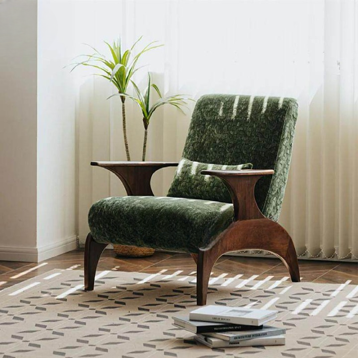 Green Vintage Accent Chair, Solid Wood Armchair with Upholstered Seat and Back, Mid Century Modern Lounge Chair with Lumbar Pillow for Living Room, Bedroom, Balcony, Reading Nook, Café and Guest Seating