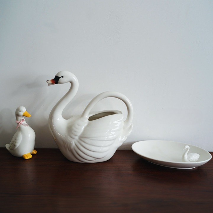 White Ceramic Swan Vase Pitcher, 40.6 oz Decorative Flower Holder with Handle