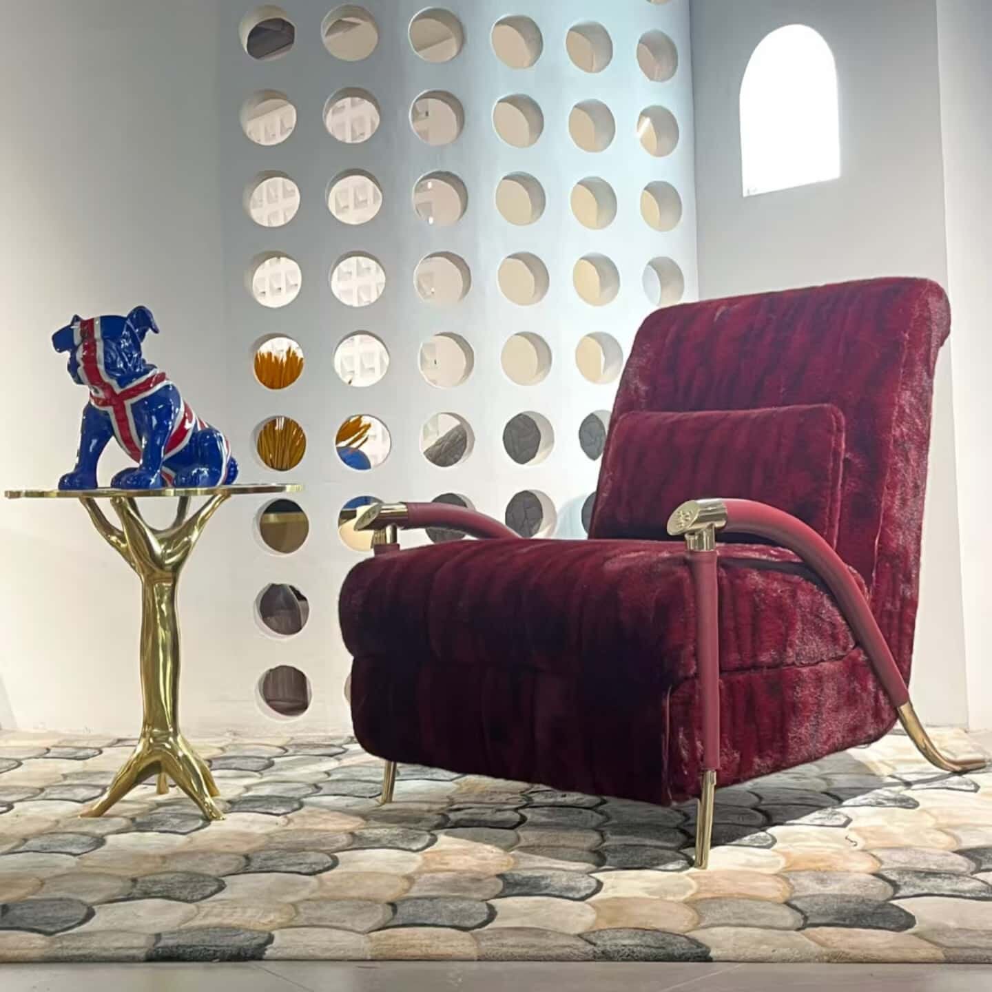 Red Upholstered Accent Chair with Gold Tone Arms and Legs, Modern Lounge Armchair for Living Room, Bedroom, Reading Corner, Office, Hotel Lobby and Luxury Home Decor