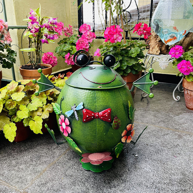 Green Metal Frog Trash Can with Lid and Removable Inner Bin, Hand-Painted Floral Bow Tie Decorative Wastebasket for Bedroom, Office, Living Room, Patio and Garden