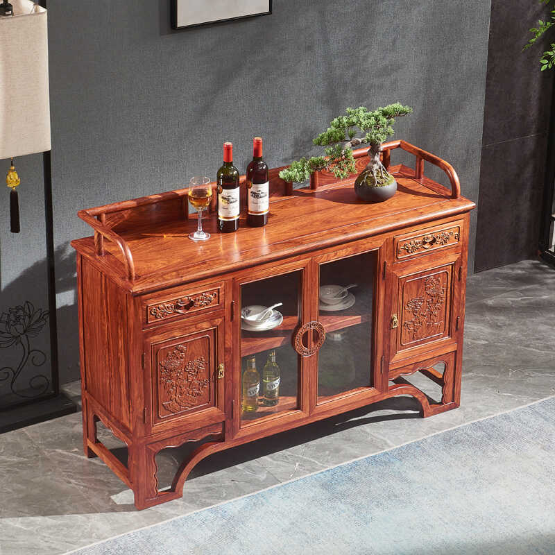 Reddish Brown Solid Wood Sideboard Buffet Cabinet, 4-Door Carved Storage Credenza with 2 Drawers, Glass Display Center and Raised Gallery Top for Dining Room, Living Room and Bar Area