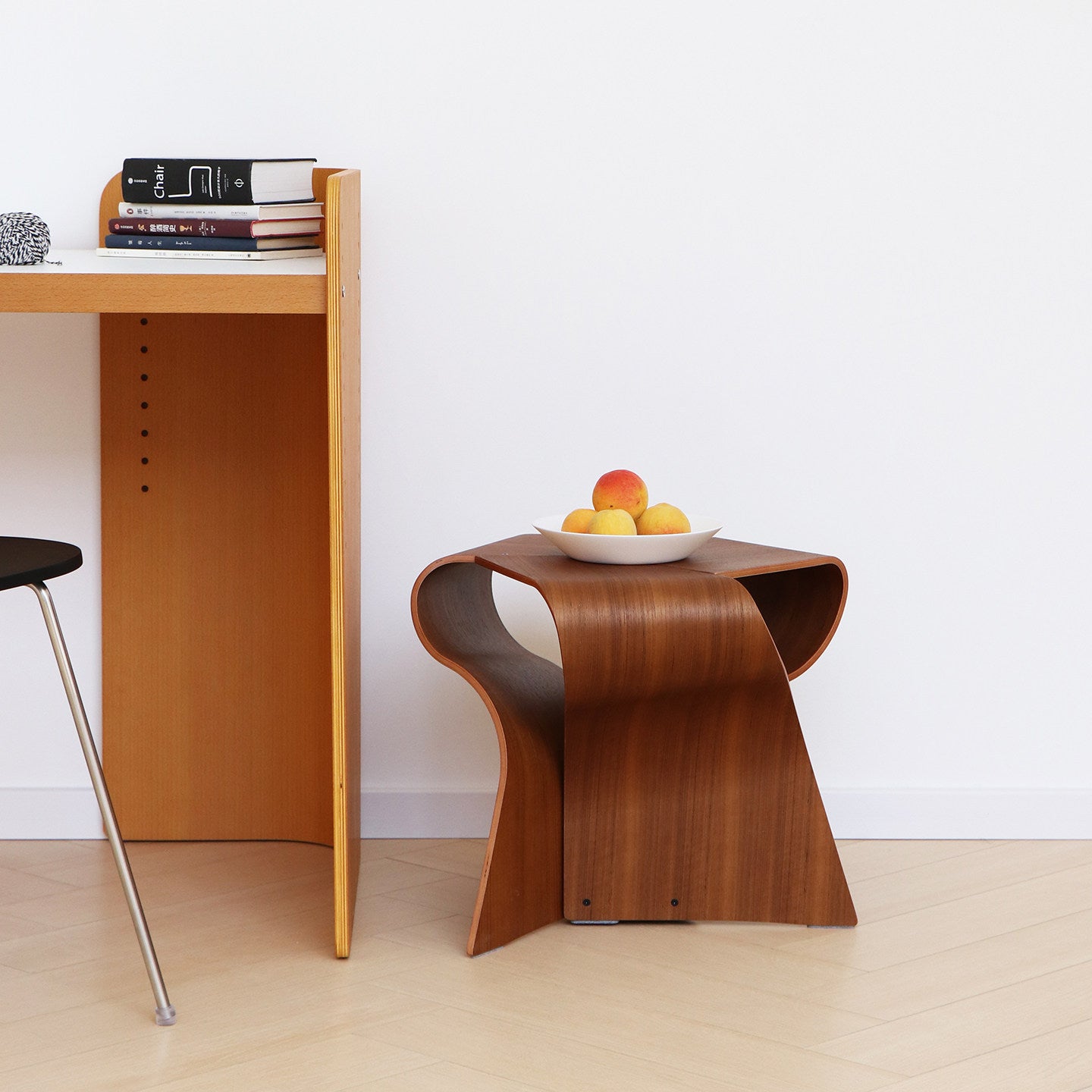 Teak-Tone Curved Plywood Stool, Sculptural Three-Panel Low Seat and Multipurpose Wood Side Table for Entryway, Living Room, Bedroom, Bedside and Reading Corner