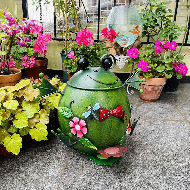 Green Metal Frog Trash Can with Lid and Removable Inner Bin, Hand-Painted Floral Bow Tie Decorative Wastebasket for Bedroom, Office, Living Room, Patio and Garden