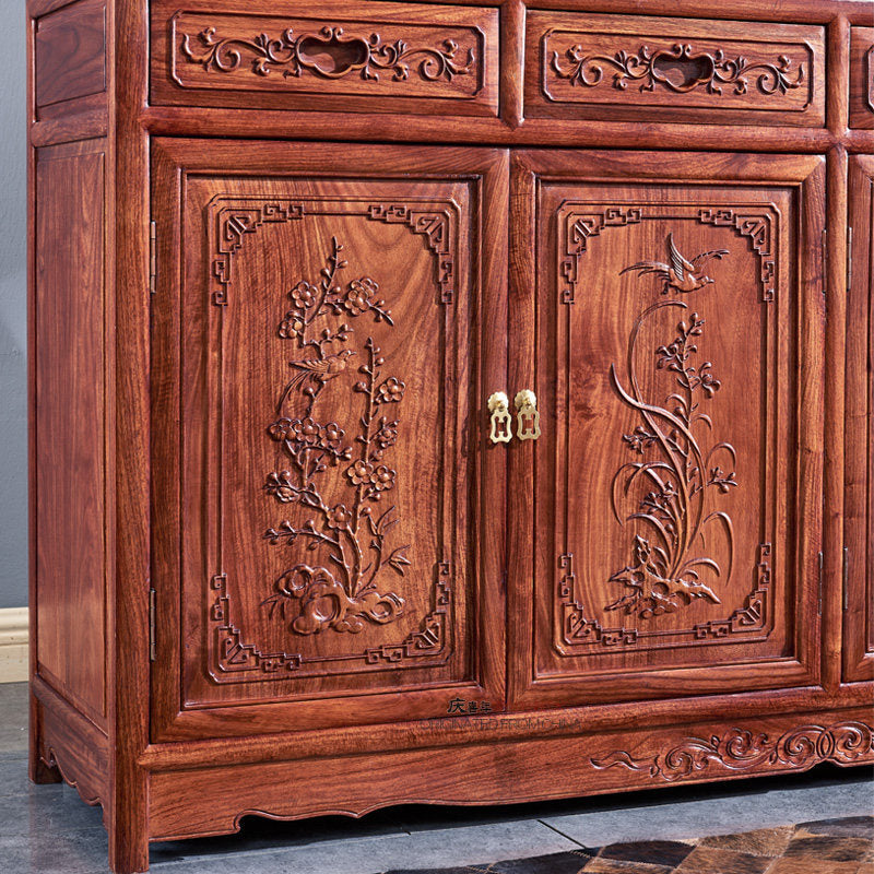 Reddish Brown Solid Wood Sideboard Buffet Cabinet, 4-Door 4-Drawer Carved Storage Credenza for Dining Room, Living Room, Tea Bar and Kitchen