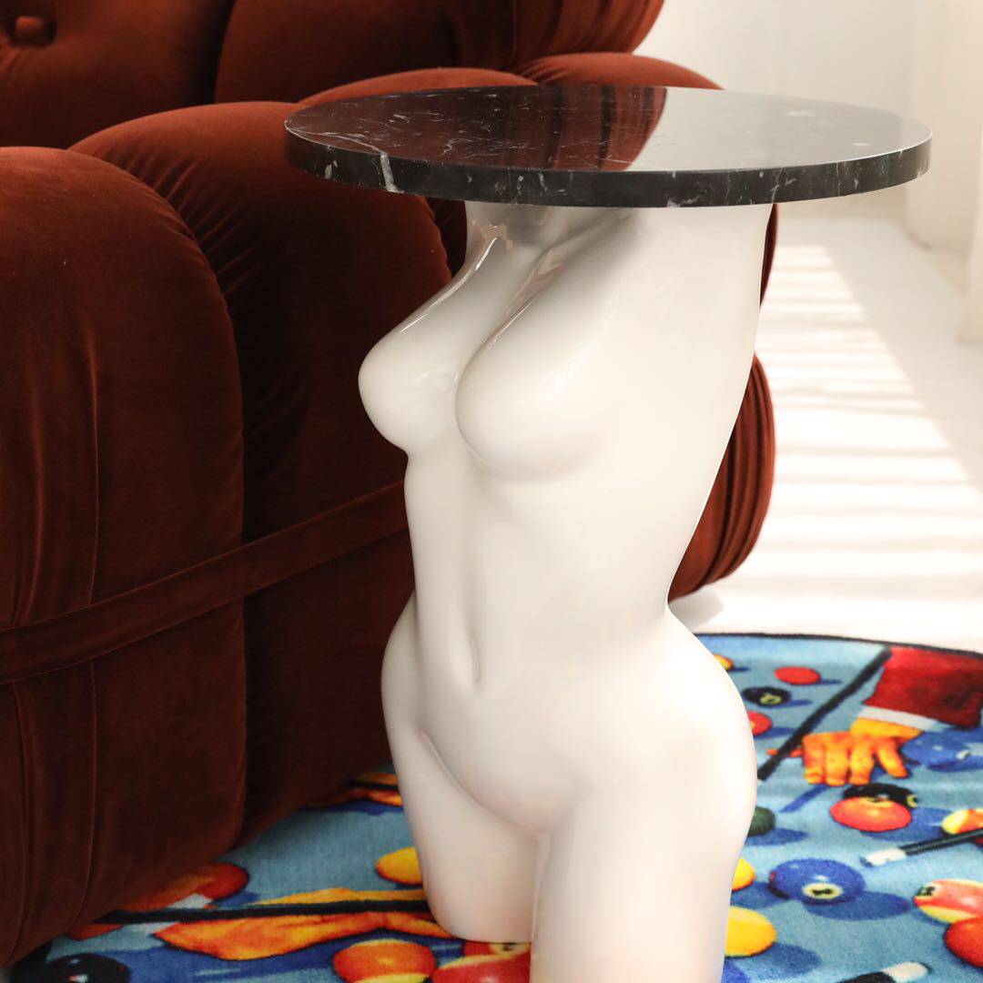 Female Torso Sculpture Side Table, Venus Inspired Round Accent Table, Artistic Resin Bedside Table, Modern Decorative End Table for Living Room, Bedroom, Cafe, Entryway