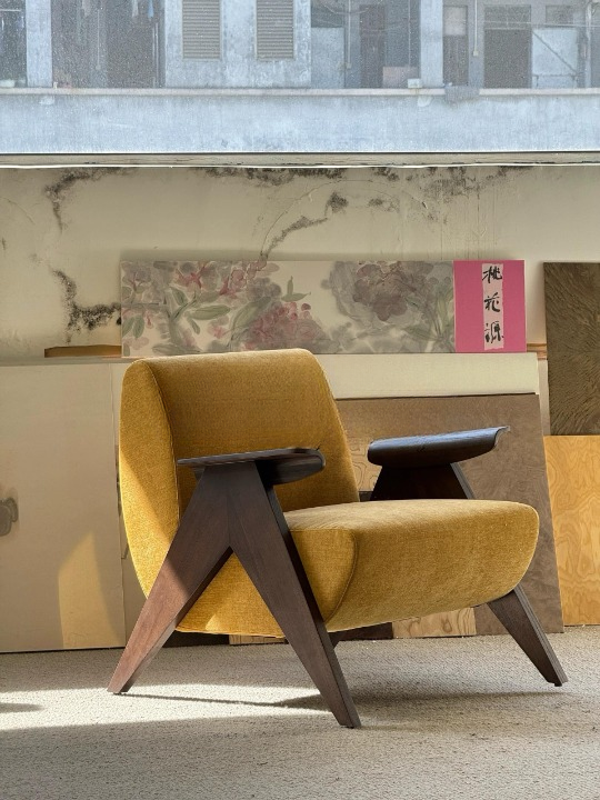 Mustard Yellow Fabric Lounge Chair, Solid Wood Accent Armchair for Living Room