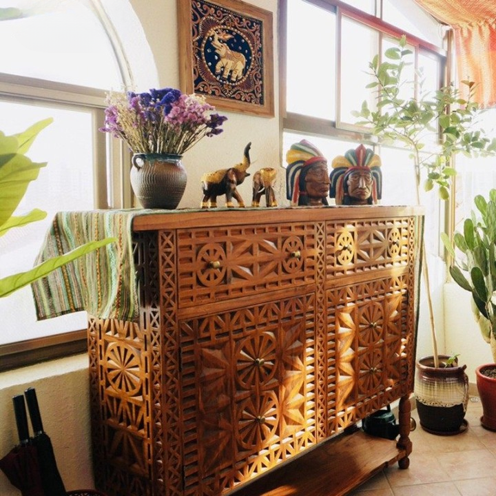 Hand-Carved Solid Wood Entryway Cabinet, 2-Door Storage Sideboard with 2 Drawers, Geometric Floral Cutout Panels, Lower Shelf and Turned Legs for Foyer, Living Room or Dining Room
