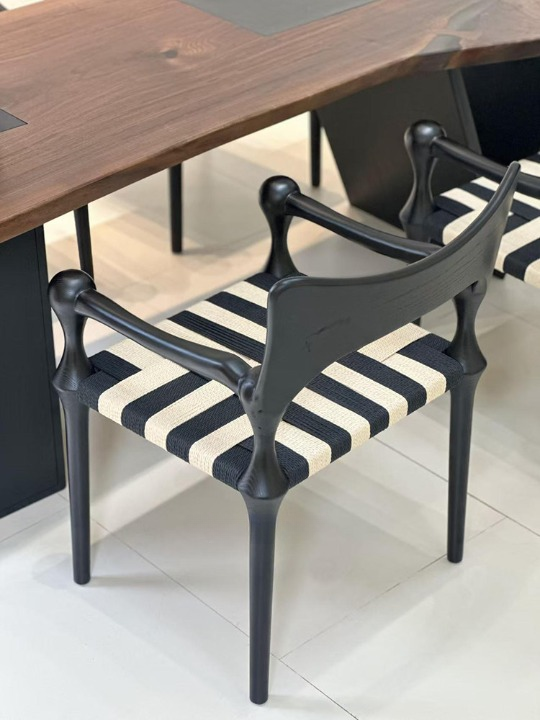 Black Solid Wood Dining Chair with Arms, Handwoven Rope Seat, Sculptural Vintage Accent Chair for Dining Room, Kitchen, Cafe, Study, Tea Room, Restaurant, and Living Room
