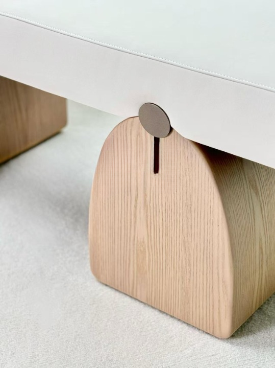 Cream Upholstered Bench with Solid Wood Base, Modern End of Bed Bench, Entryway Shoe Bench, Bedroom Bench, Hallway Bench, Living Room Accent Bench with Padded Seat and Rounded Edges