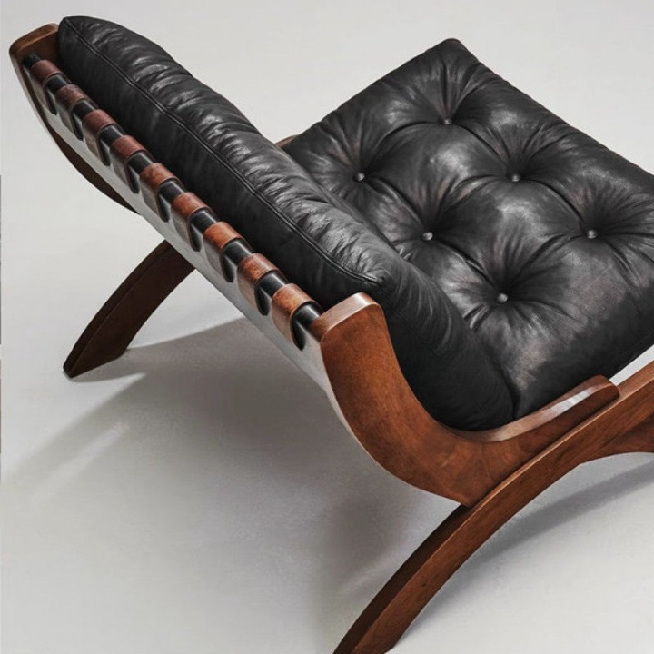 Mid Century Modern Leather Lounge Chair, Solid Wood Accent Armchair with Black Genuine Leather Upholstery, Retro Scandinavian Single Sofa Chair for Living Room, Bedroom, Office and Reading Nook