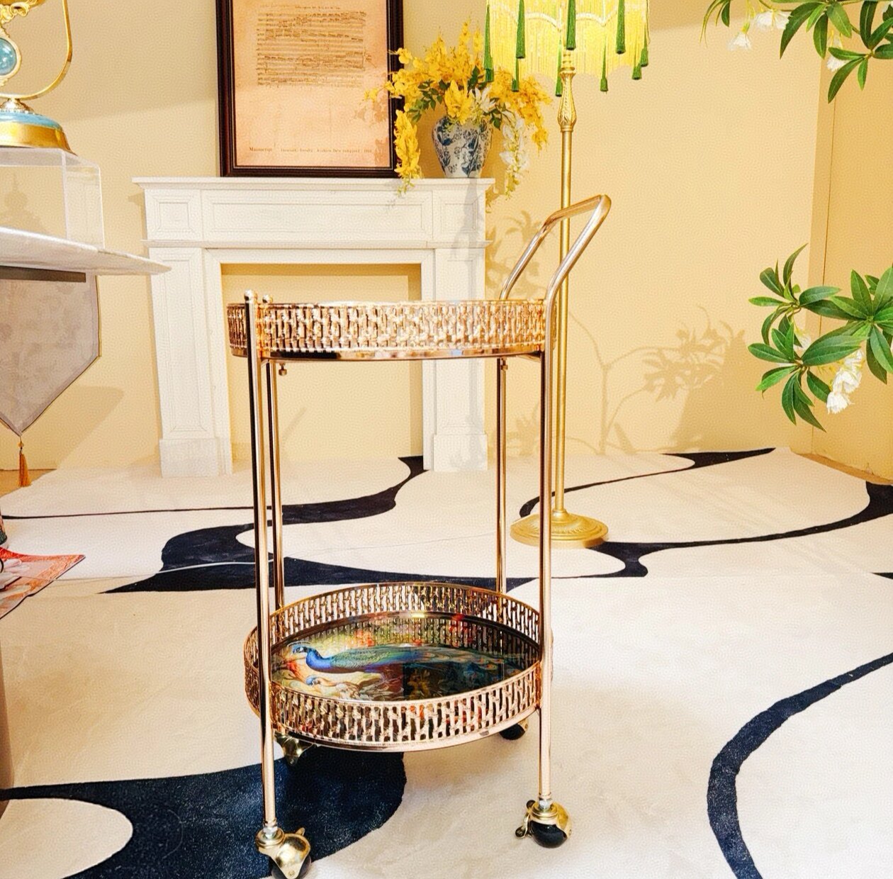 Gold Round Bar Cart with Wheels, 2 Tier Rolling Serving Cart with Mirrored Shelves, Luxury Peacock Style Drink Trolley and Mobile Side Table for Living Room, Dining Room, Bedroom and Home Bar