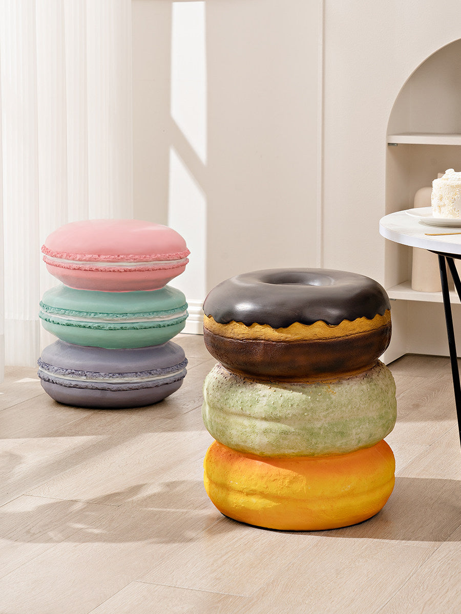 Black Donut Shaped Resin Stool, Creative Dessert Accent Seat, Decorative Side Table, Small Shoe Bench, Food Inspired Art Stool for Entryway, Living Room, Patio, Bedroom Decor
