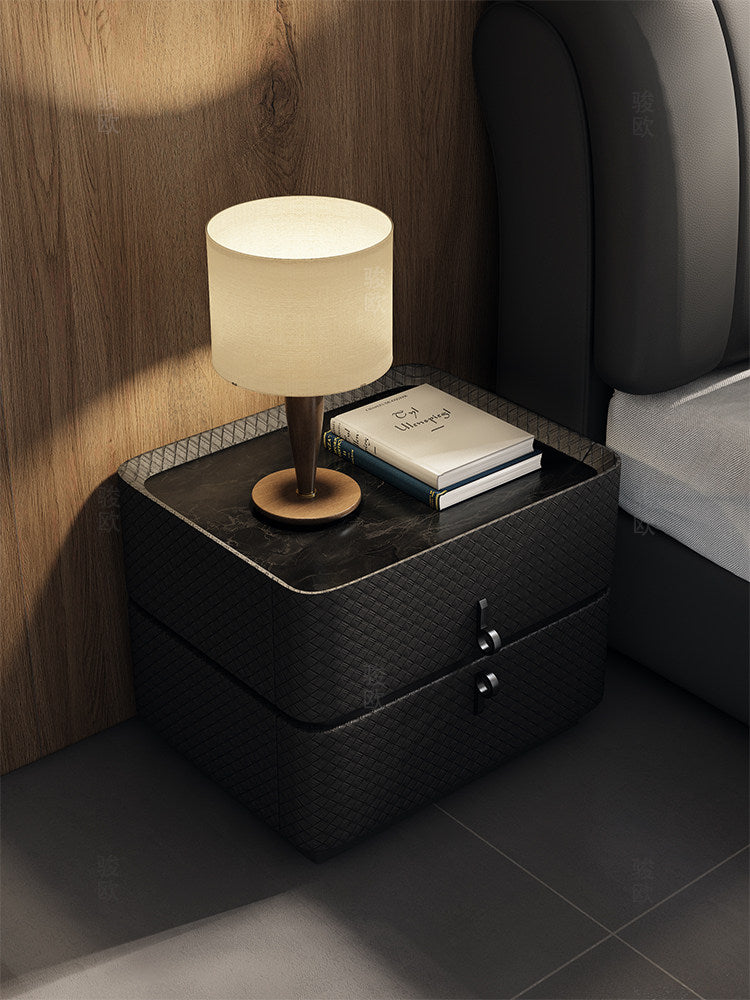 Black Woven Leather Look Nightstand with 2 Drawers, Modern Solid Wood Bedside Table, Compact Bedroom End Table with Textured Finish for Living Room, Guest Room, Apartment