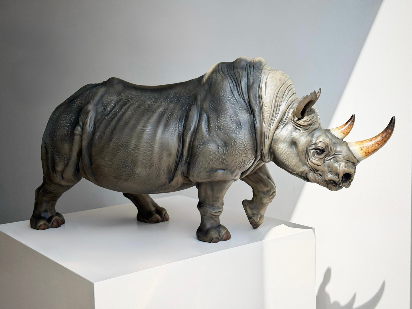 Realistic Rhinoceros Statue, Resin Rhino Sculpture, Large Gray Animal Figurine for Entryway, Living Room, Office, TV Cabinet, Shelf Decor and Housewarming Gift