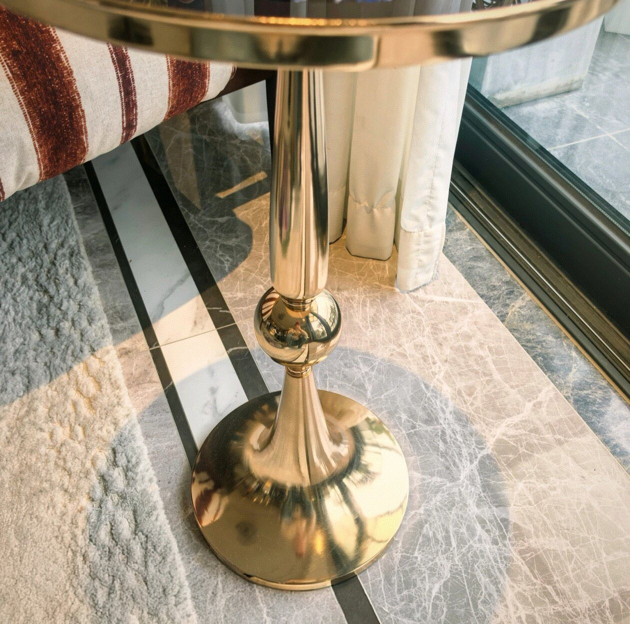 Butterfly Glass Top Side Table, Round Gold Pedestal Accent Table with Tempered Glass Top, Luxury Small End Table for Living Room, Bedroom, Sofa Side and Entryway Decor