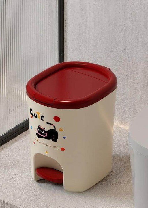 8L Cat Print Step Trash Can with Lid, Cream and Red Pedal Waste Basket, Cute Kitten Bathroom Garbage Bin for Bedroom, Living Room, Kids Room, Office, Nursery, and Small Spaces