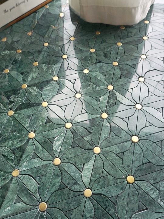 Luxury Green Marble Mosaic Tile Floral Waterjet Stone Mosaic Backsplash Tile Decorative Bathroom Kitchen Wall Floor Tile for Hotel Spa Shower Accent Wall