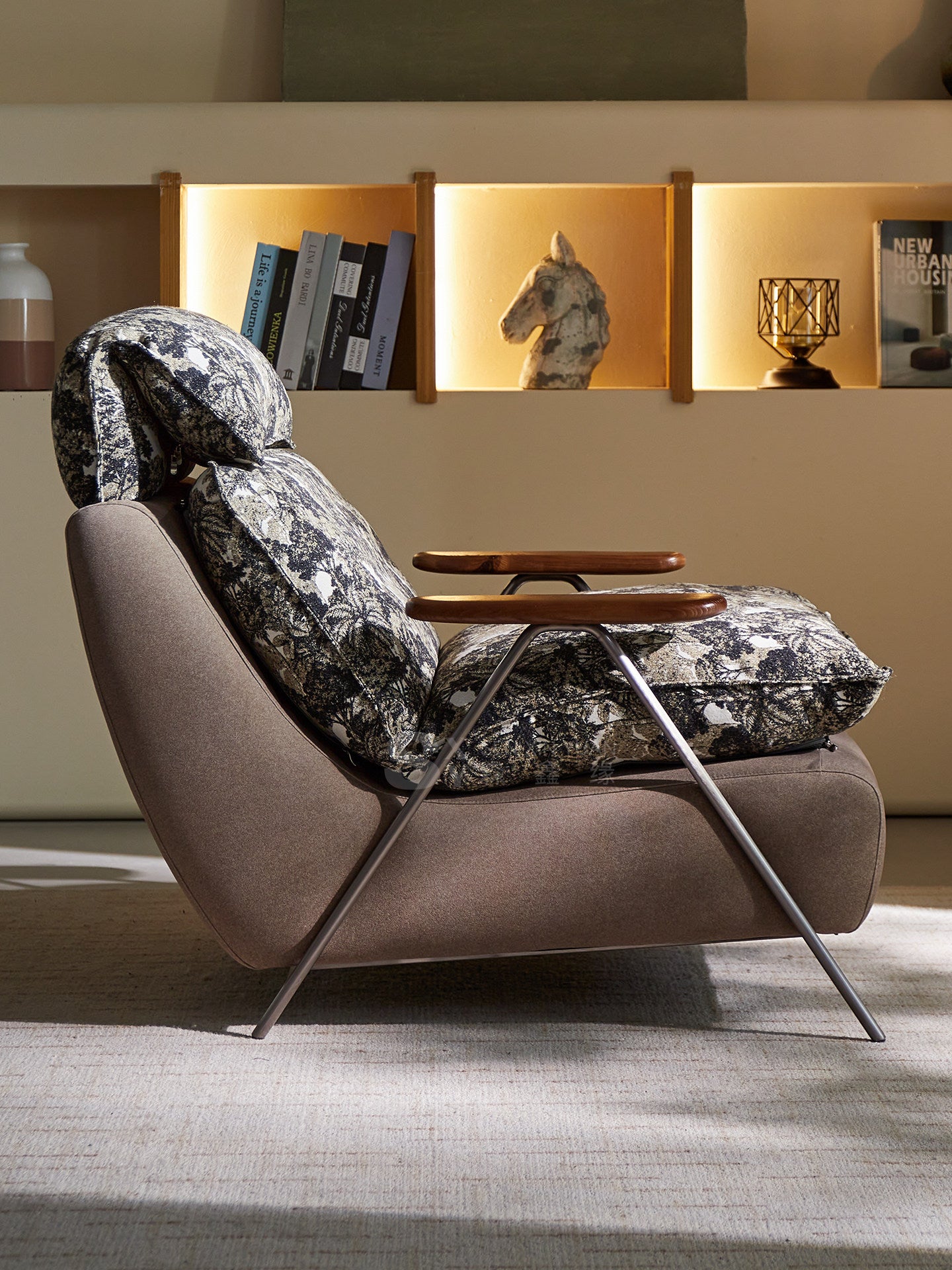 Floral Jacquard Accent Chair, Mid Century Lounge Chair with Wood Arms, Upholstered Single Sofa Chair for Living Room, Reading Nook, Bedroom and Lounge