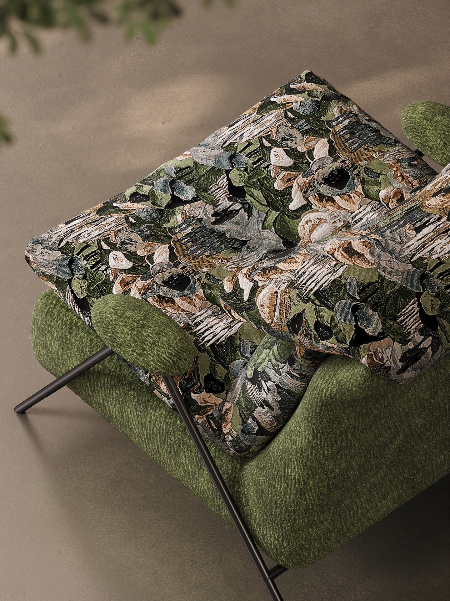 Green Floral Jacquard Lounge Chair, Wide Cushioned Accent Chair with Metal Frame, Modern Single Sofa Chair for Living Room, Bedroom, Reading Corner, Balcony, Hotel, Cafe, and Office
