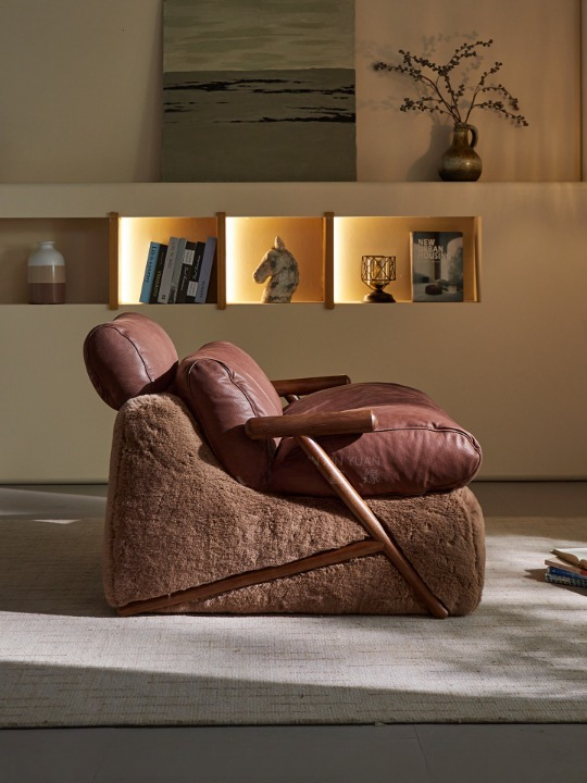 Brown Leather Lounge Chair, Oversized Single Sofa Chair with Faux Fur Base and Solid Wood Arms for Living Room, Bedroom, Reading Nook and Lounge
