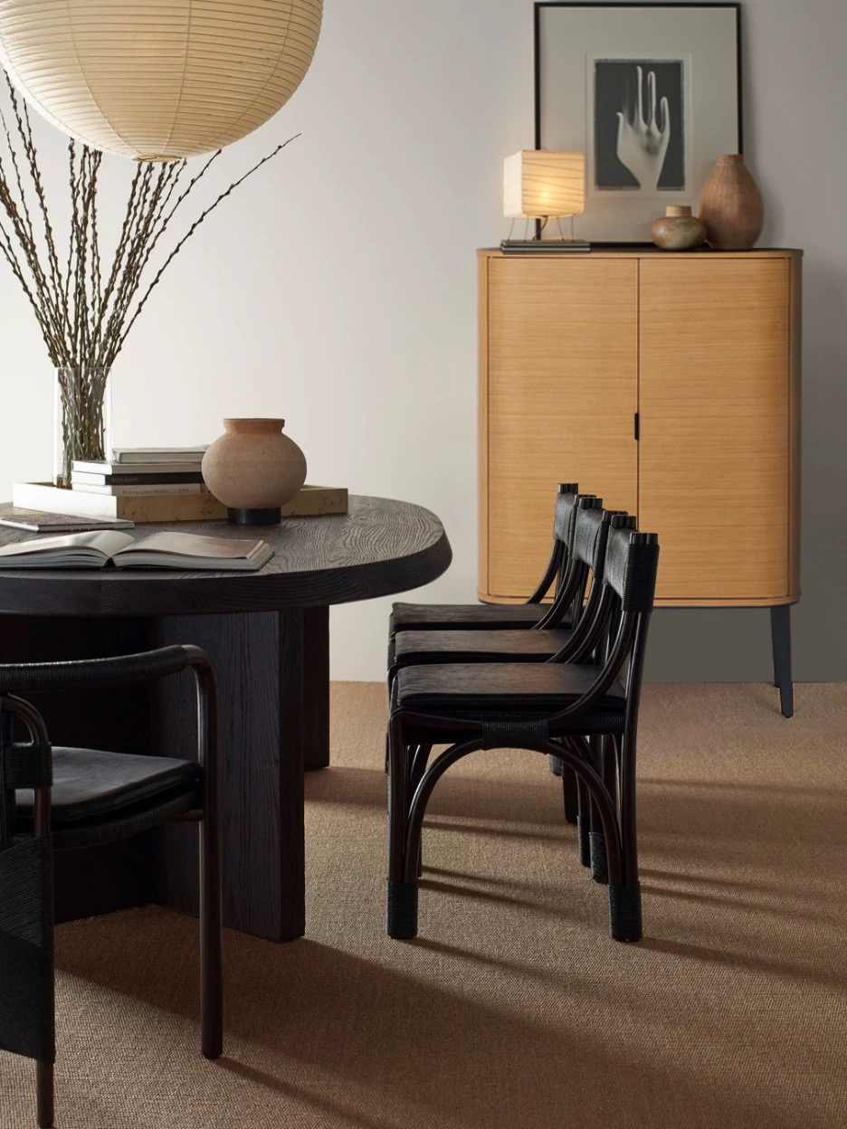 Italian Minimalist Natural Wood Veneer Sideboard Cabinet – Nordic Mid-Century Modern Storage Console, Curved Design Entryway Liquor Cabinet for Living Room and Dining Room