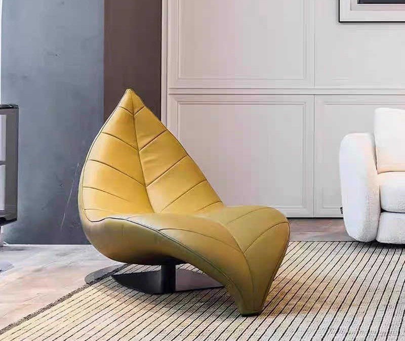 Leaf-Inspired Sculptural Lounge Chair – Contemporary Curved Relaxation Chair with Organic Design, Premium Leather Accent Furniture