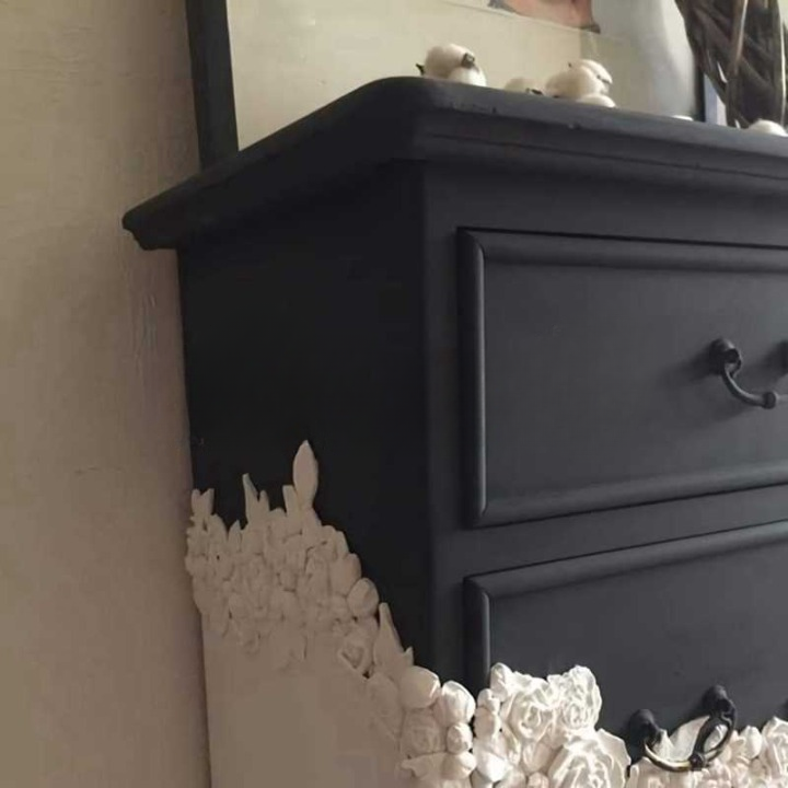 Vintage Two-Tone Carved Floral Solid Wood Dresser – Black & White Luxury Entryway Chest