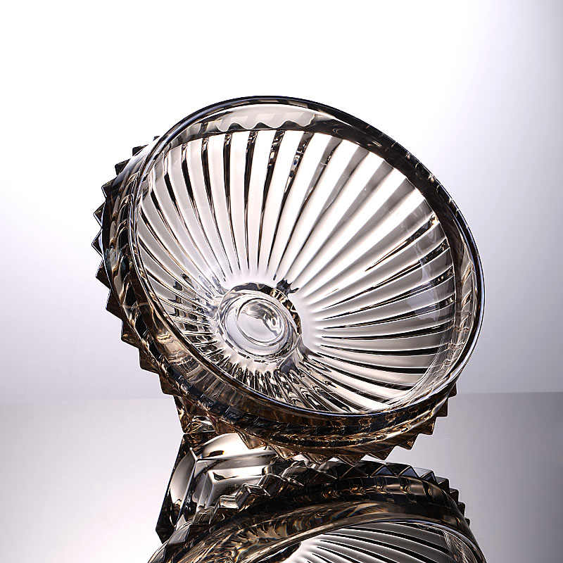 Modern Crystal Glass Pedestal Fruit Bowl, Elegant Cut Glass Compote with Radiating Pattern for Living Room, Luxury Footed Serving Dish for Desserts Candy