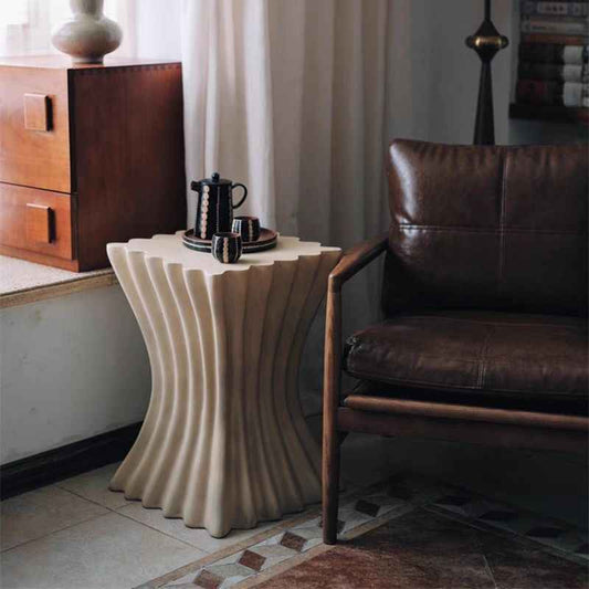 Modern Sculptural Roman Column Side Table, Artistic Fluted Design Coffee Table for Luxury Living Room, Café, Hotel, 31x47cm