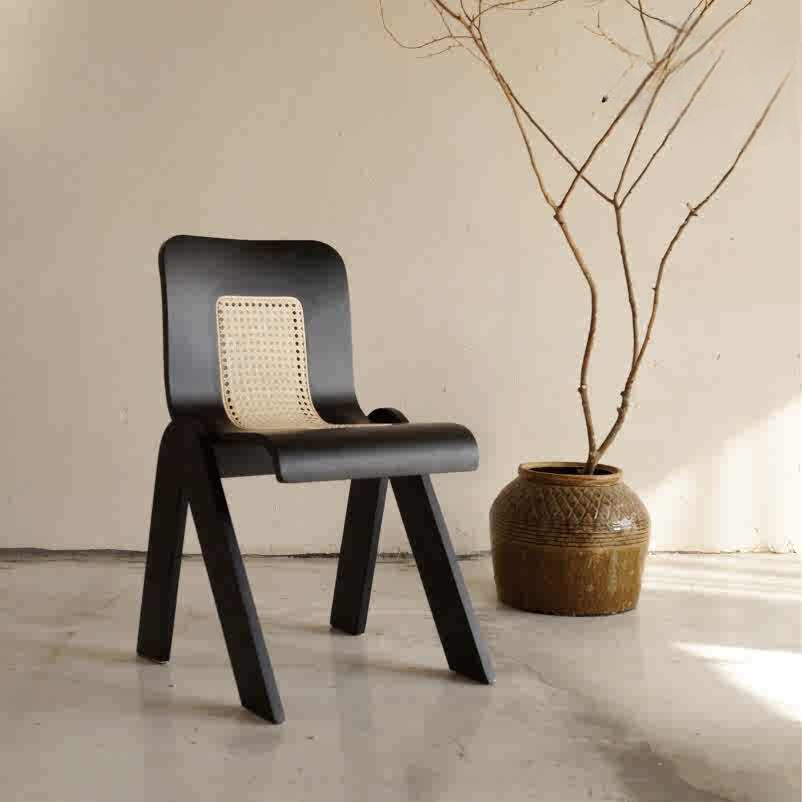 Vintage Curved Back Solid Wood Dining Chair with Rattan Woven Seat, Mid-Century Accent Chair for Home Study and Living Room