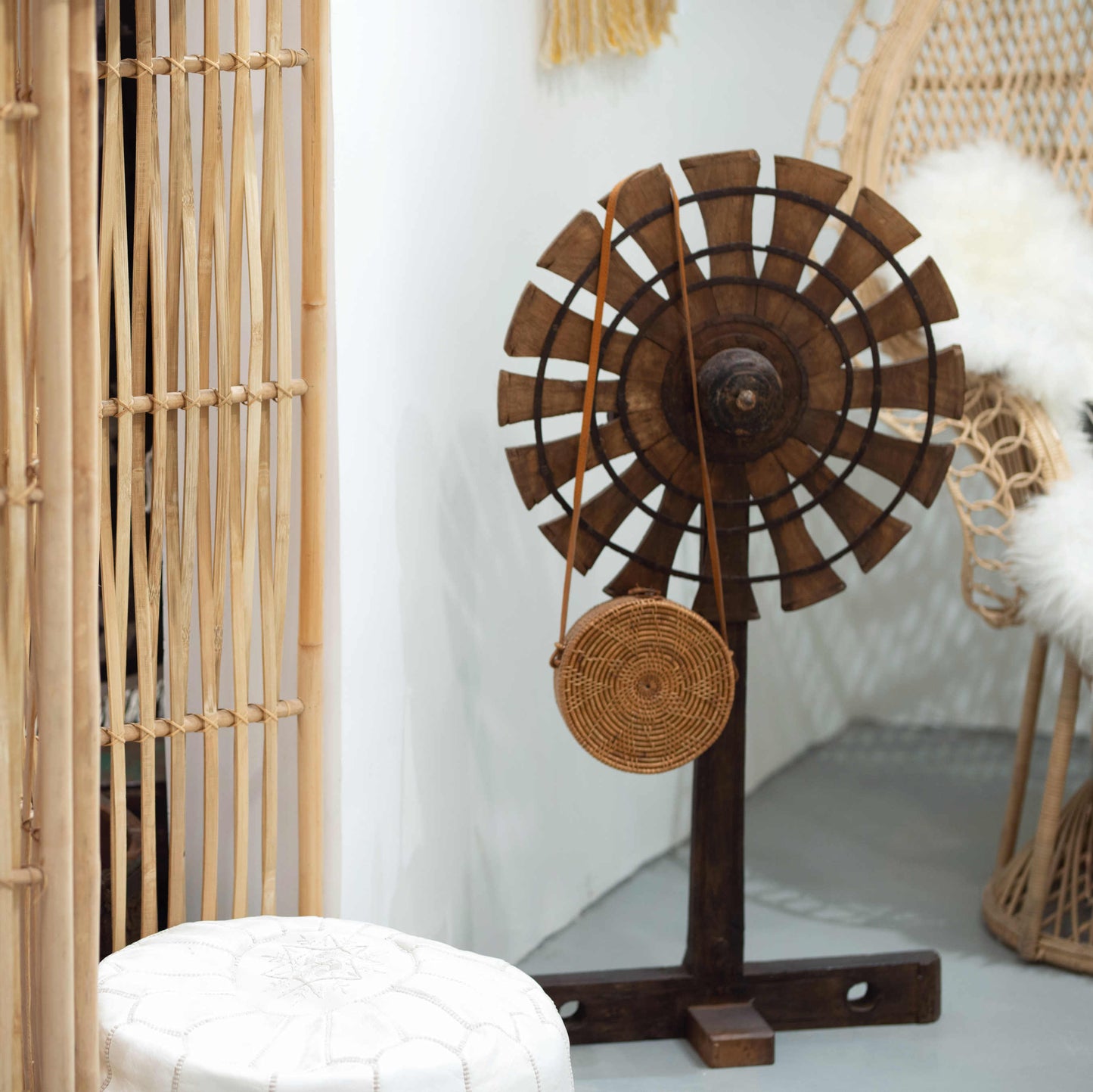 Antique Handmade Windmill Gear Towel Rack – Vintage Industrial Iron Sculpture Stand, Rustic Jewelry Display, Unique Entryway Organizer