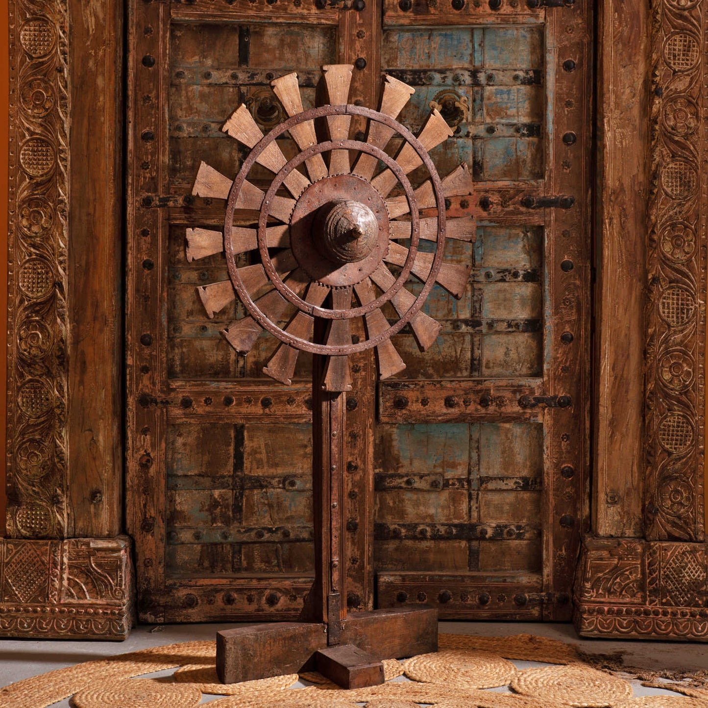 Antique Handmade Windmill Gear Towel Rack – Vintage Industrial Iron Sculpture Stand, Rustic Jewelry Display, Unique Entryway Organizer