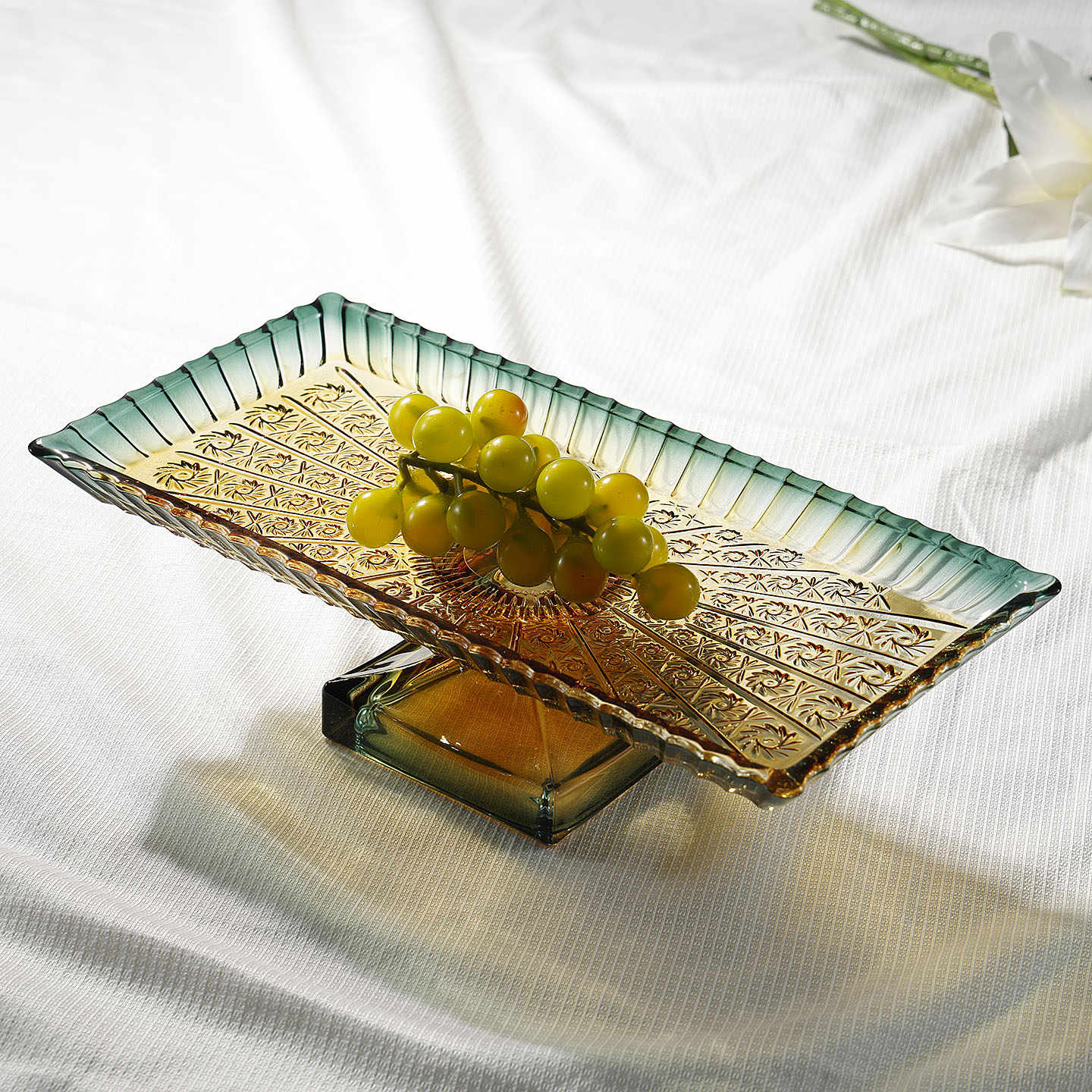 Luxury Emerald Gold Glass Pedestal Serving Tray, Rectangular Crystal Cake Plate with Ornate Sunburst Pattern for Desserts Snacks, High-End Footed Platter