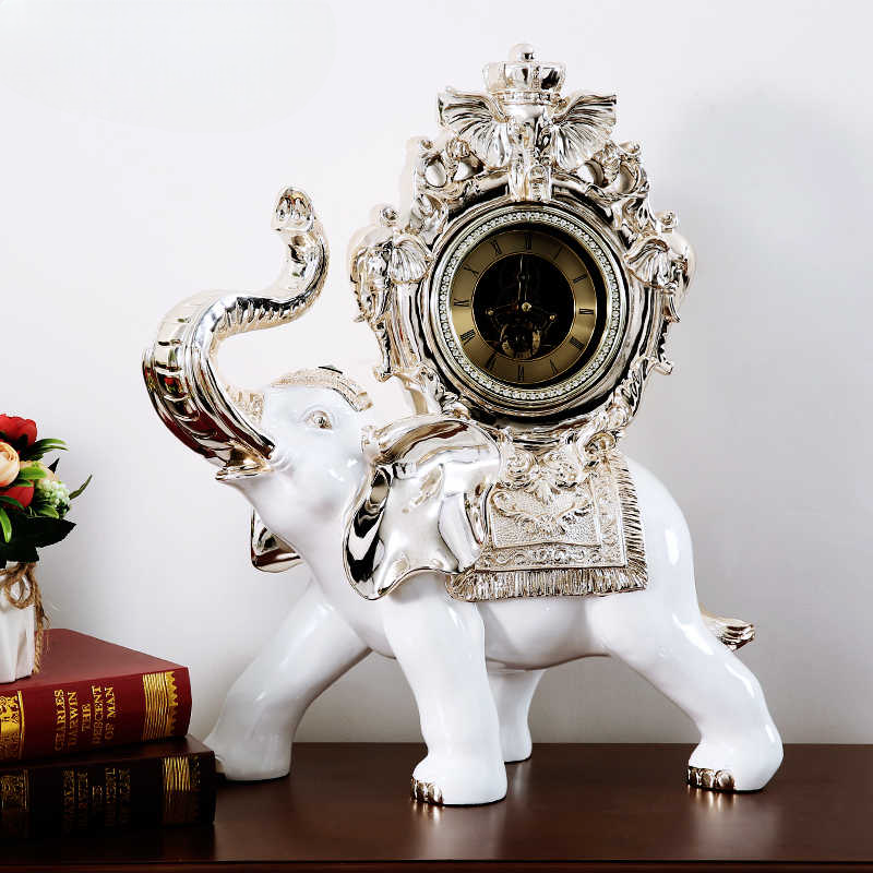 Luxury Silver Elephant Table Clock – Resin Animal Decor for Living Room, Bar Cabinet, Housewarming Gift