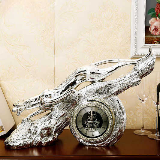 Modern Silver Leopard Clock Sculpture – Luxury Resin Panther Figurine for Living Room, TV Cabinet, or Office Decor